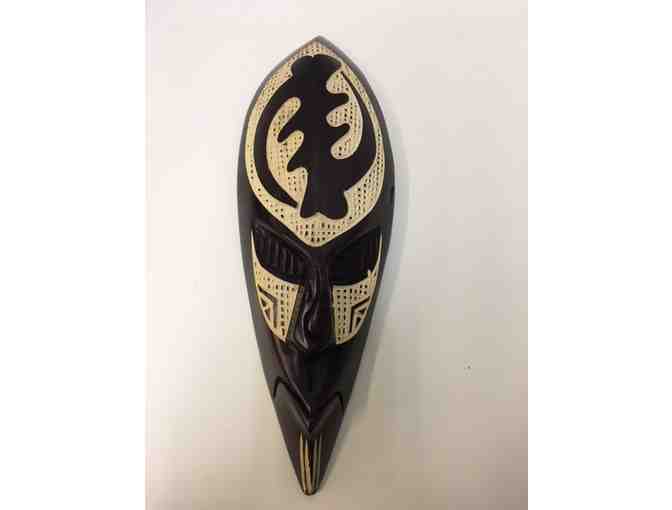 African Hand-Carved Mask - Photo 1