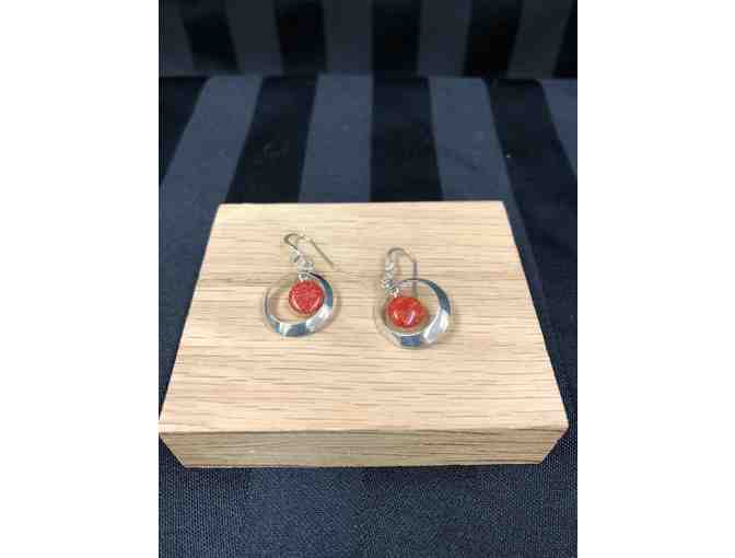Round with Coral Center Earrings