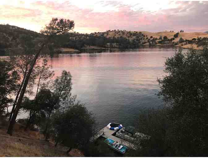 Tulloch Lake Front House ~ 2 Night Stay
