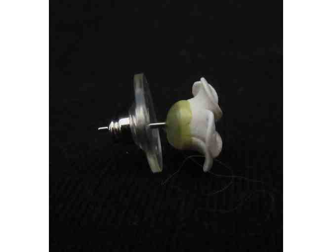 Jeanibeans White Plumeria Earrings