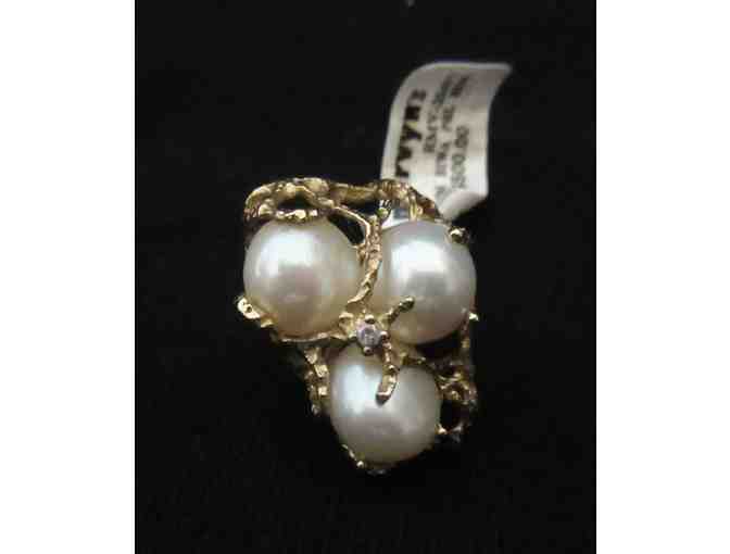 Pearl Ring in 10K Yellow Gold Setting - Size 7