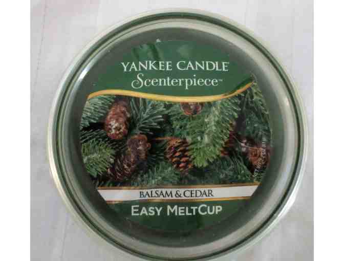Easy MeltCup Warmer with Balsam & Cedar Scented Meltcup from Yankee Candle