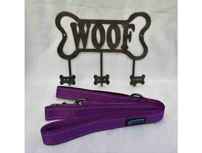 Woof Leash Holder with Max & Neo Leash