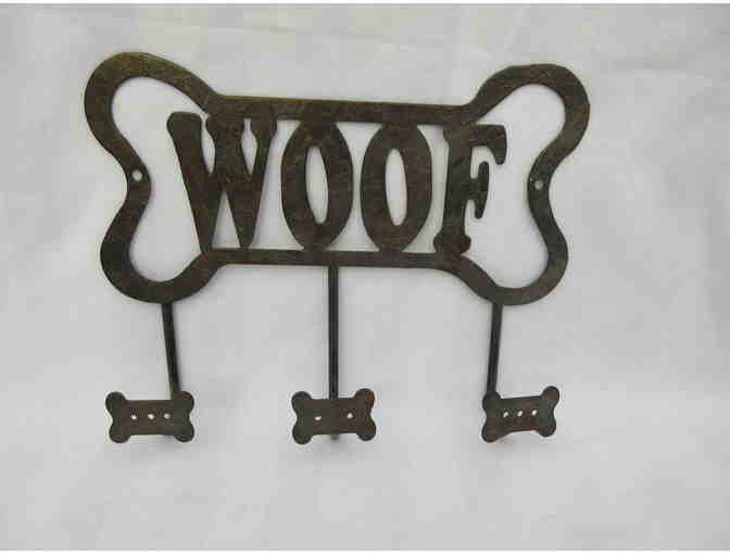 Woof Leash Holder with Max & Neo Leash