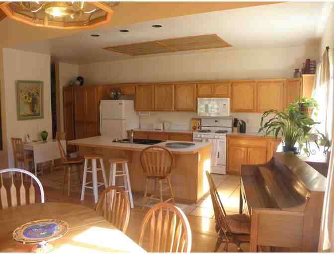 Pine Mountain Club Vacation Home - 3 days/2 nights - Pet Friendly - Photo 2