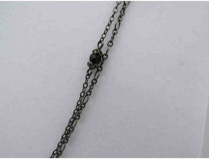 Black and Diamond-like Flower Necklace