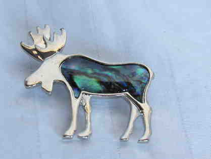 Mother of Pearl Inlay Moose Pin