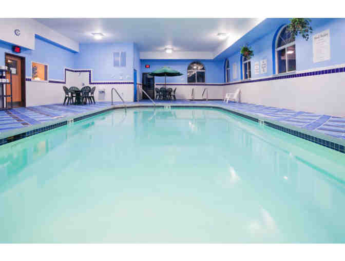 Madison/DeForest Holiday Inn Express Pool Party Weekend Package