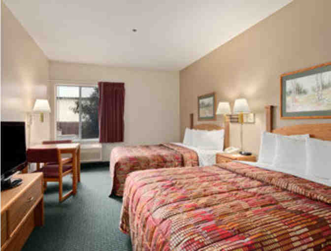 Madison - One night stay at the Days Inn & Suites of Madison
