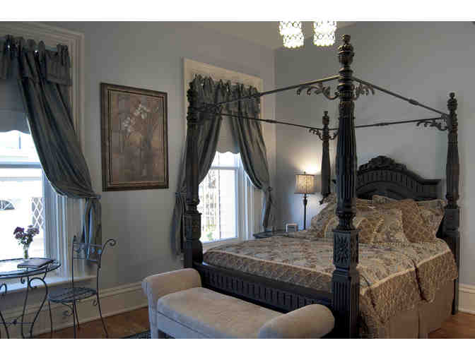 Oshkosh - $100.00 Gift Certificate Good Towards Any Room at Brayton Bed and Breakfast