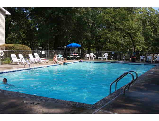 Wisconsin Dells - Basic Cabin at Beautiful Fox Hill RV Park & Campground