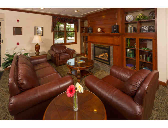 De Pere/Green Bay - One Night Stay in a Whirlpool/Fireplace Suite at Kress Inn