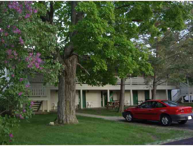 Door County -Overnight  Stay at Parkwood Lodge