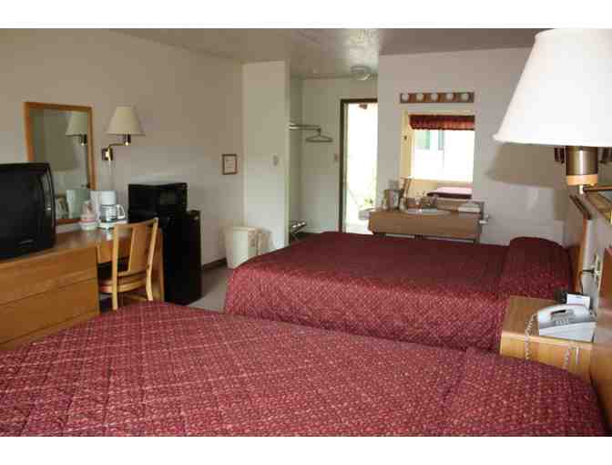 Door County -Overnight  Stay at Parkwood Lodge