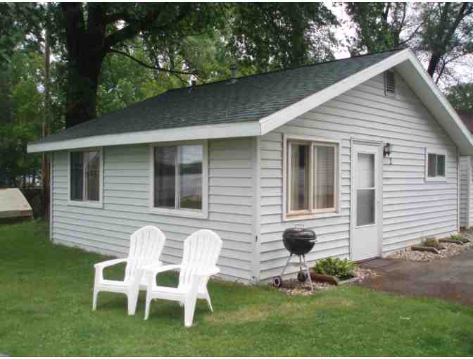 Poynette - Cabin Overnight at Lake Wisconsin Resort