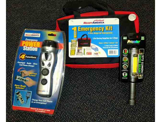 Emergency Kit w/ Crank Radio Flashlight & Wide Beam Pen Light