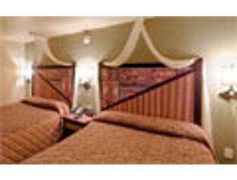 African Queen Suite And Water Park Fun In Sandusky, Ohio