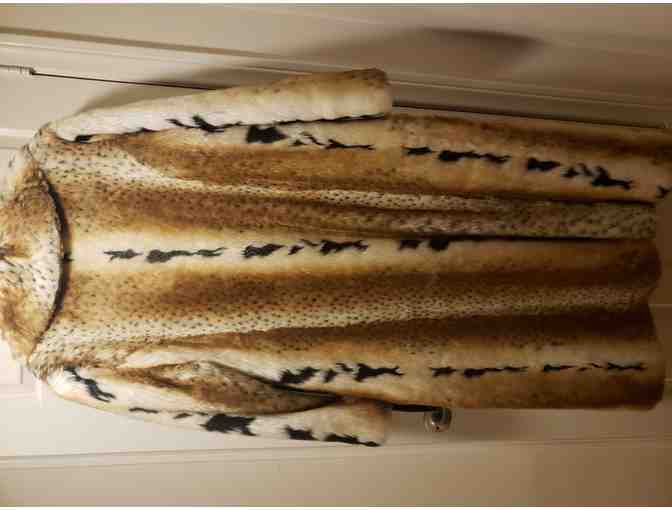 Luxurious Leopard Print Faux Fur Coat