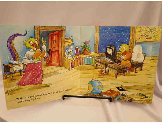 HALLOWEEN STORIES & CRAFTS