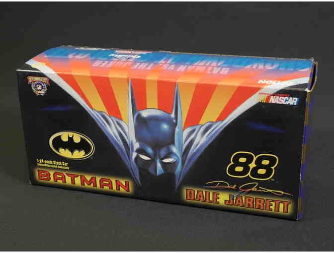 GO WITH A SMILE: DC COMICS JOKER COLLECTION