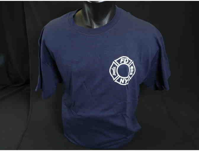 BLAZING APPAREL: MEN'S SIZE LARGE