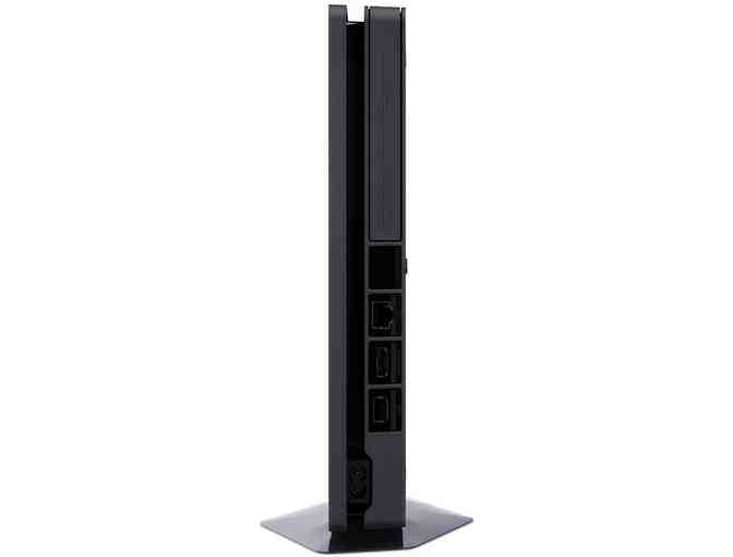 PLAYSTATION 4: FORTNITE BUNDLE GAME PACKAGE