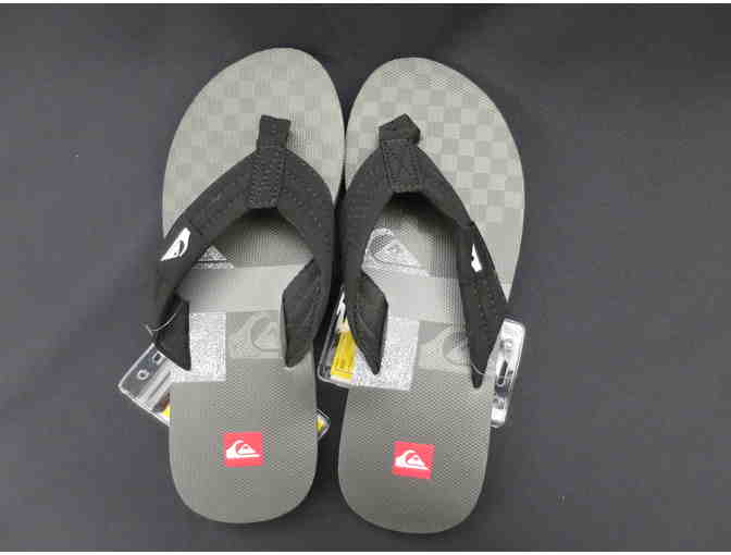 QUIKSILVER MEN'S QUILTED FLIP FLOP SANDALS: SIZE 9