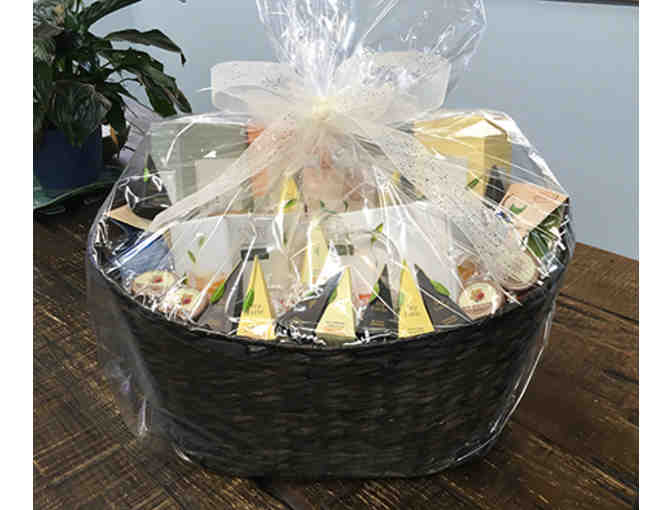 Tea Forte Gift Basket, pyramid infusers ($176 Value)