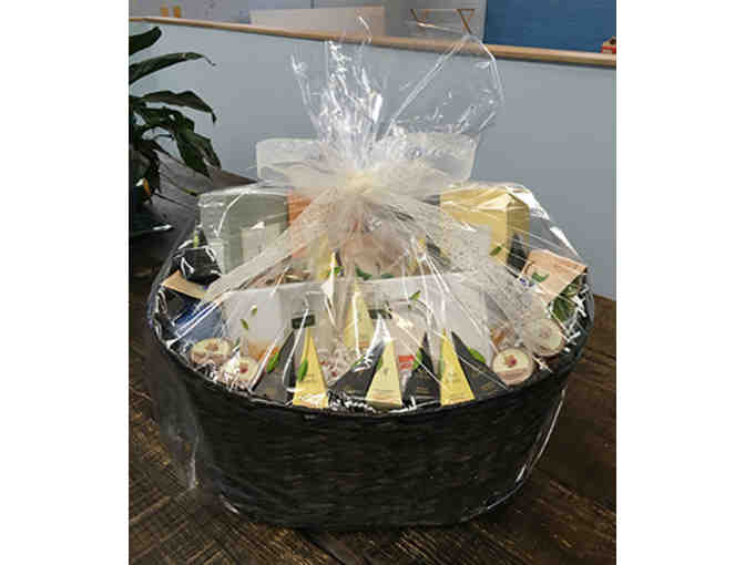 Tea Forte Gift Basket, pyramid infusers ($176 Value)