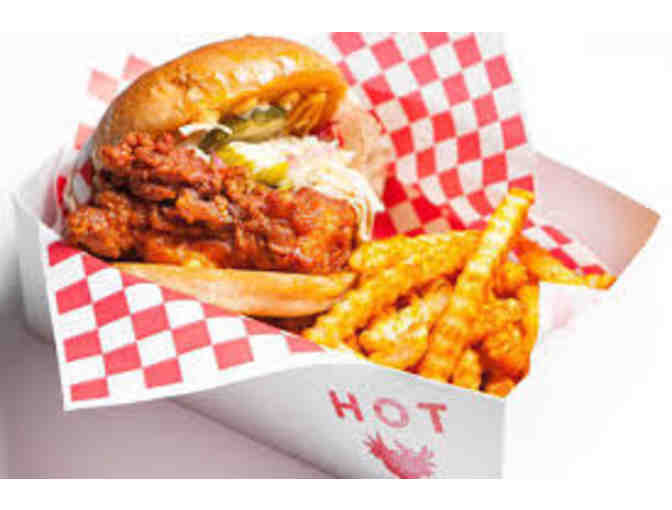 Howlin' Ray's - Front of the Line Pass