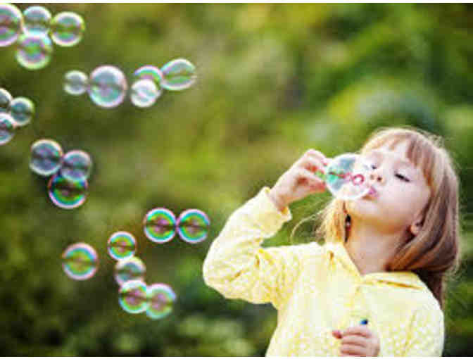 Baking and Bubbles with Amelia & Finn (2)