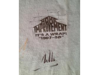 Autographed 'Home Improvement - It's a Wrap 1997-1998' blue T-Shirt and autographed photo
