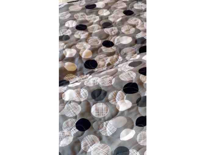 Contemporary Quilt made by 8th grade