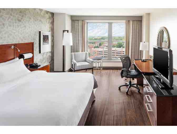 1 Overnight Stay in Lancaster, PA with Sight and Sound Tickets