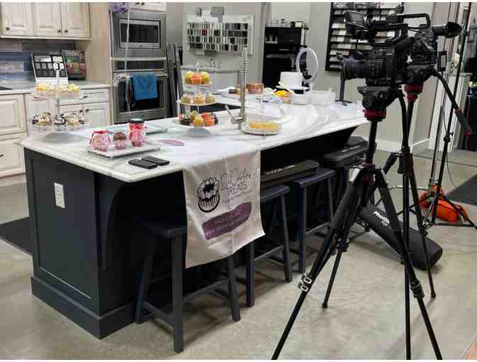 De'Carlas Treats, LLC Birthday Cake Flavor Cupcakes