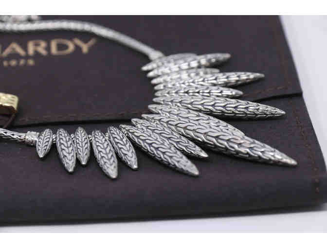 Classic Chain Dangling Pendant