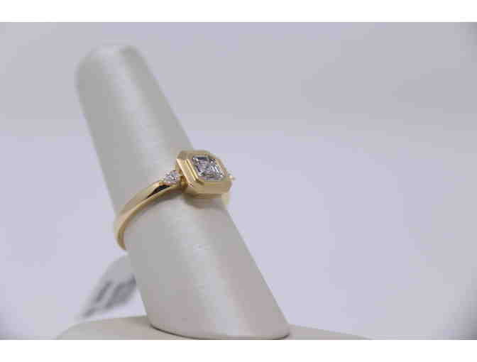 DECO YG & Diamond ring