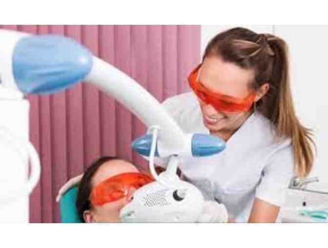 Dr. Loren Grossman ZOOM ll Laser Teeth Whitening Procedure