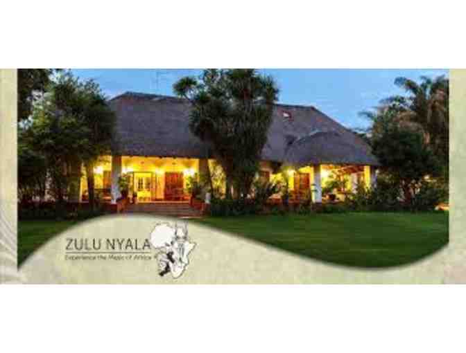 South African Photo Safari for Two at Zulu Nyala wildlife reserve
