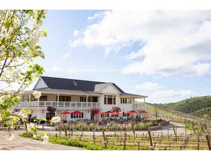 2 Nights to Wine, Dine and Relax in Paso Robles on California's Central Coast