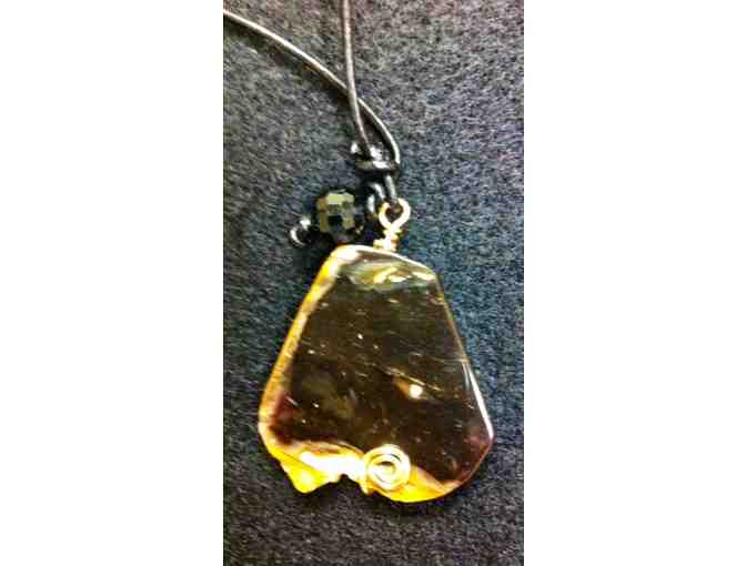 Handmade 40' Agate Pendant Necklace on Black Leather Cord