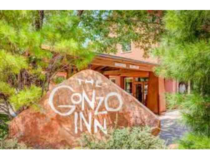 Gonzo Inn - One Night Stay in a King Room