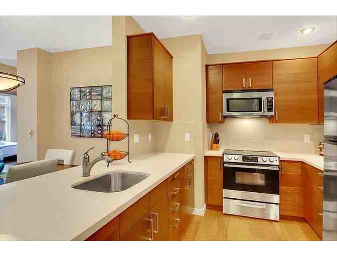 Seattle Luxury Condo Getaway