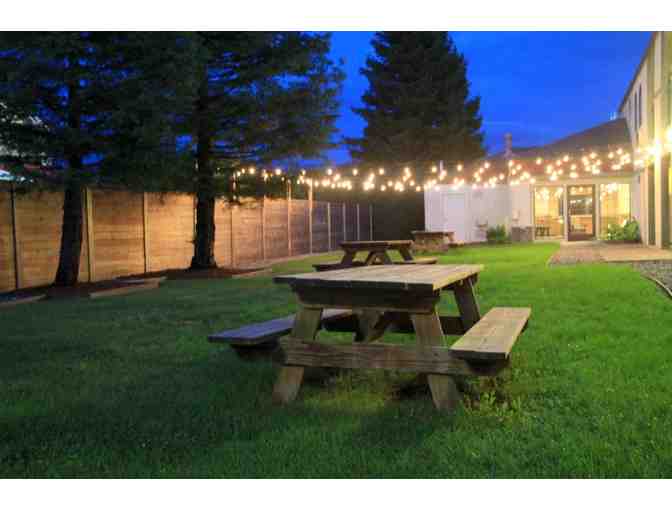 Getaway for 6 People including BBQ to The Redwood River Walk Boutique Hotel